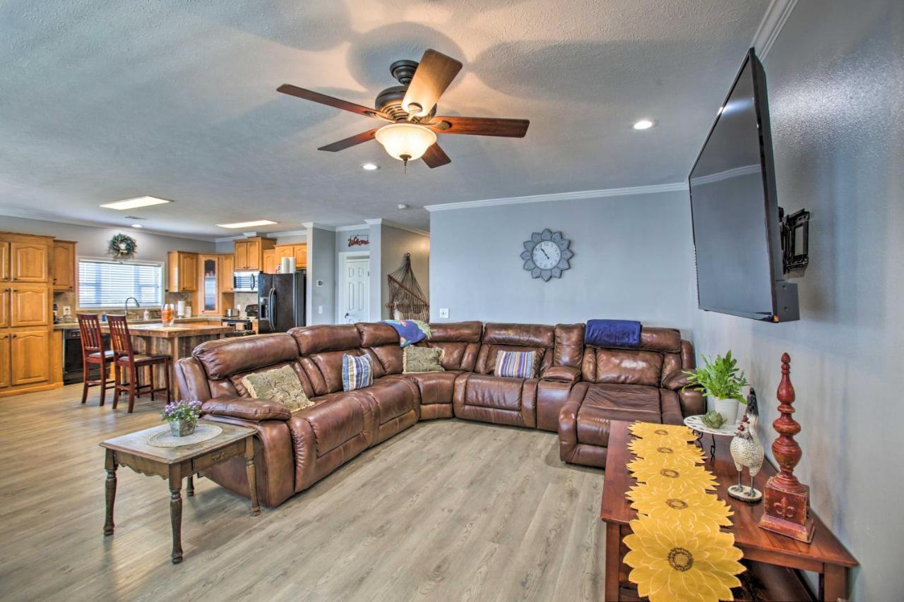 Waterfront New Orleans Home With Private Dock And Pier 외부 사진