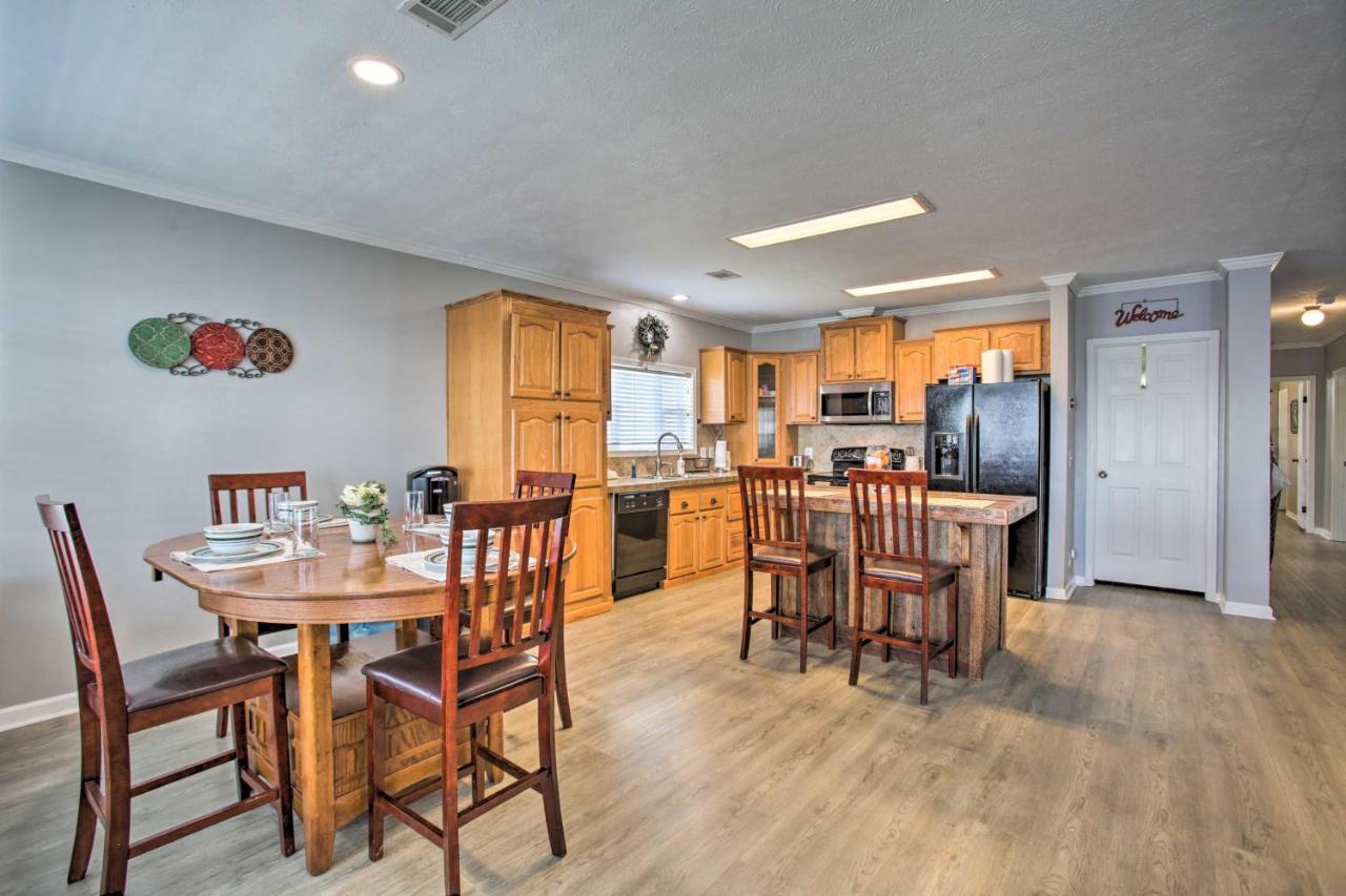 Waterfront New Orleans Home With Private Dock And Pier 외부 사진