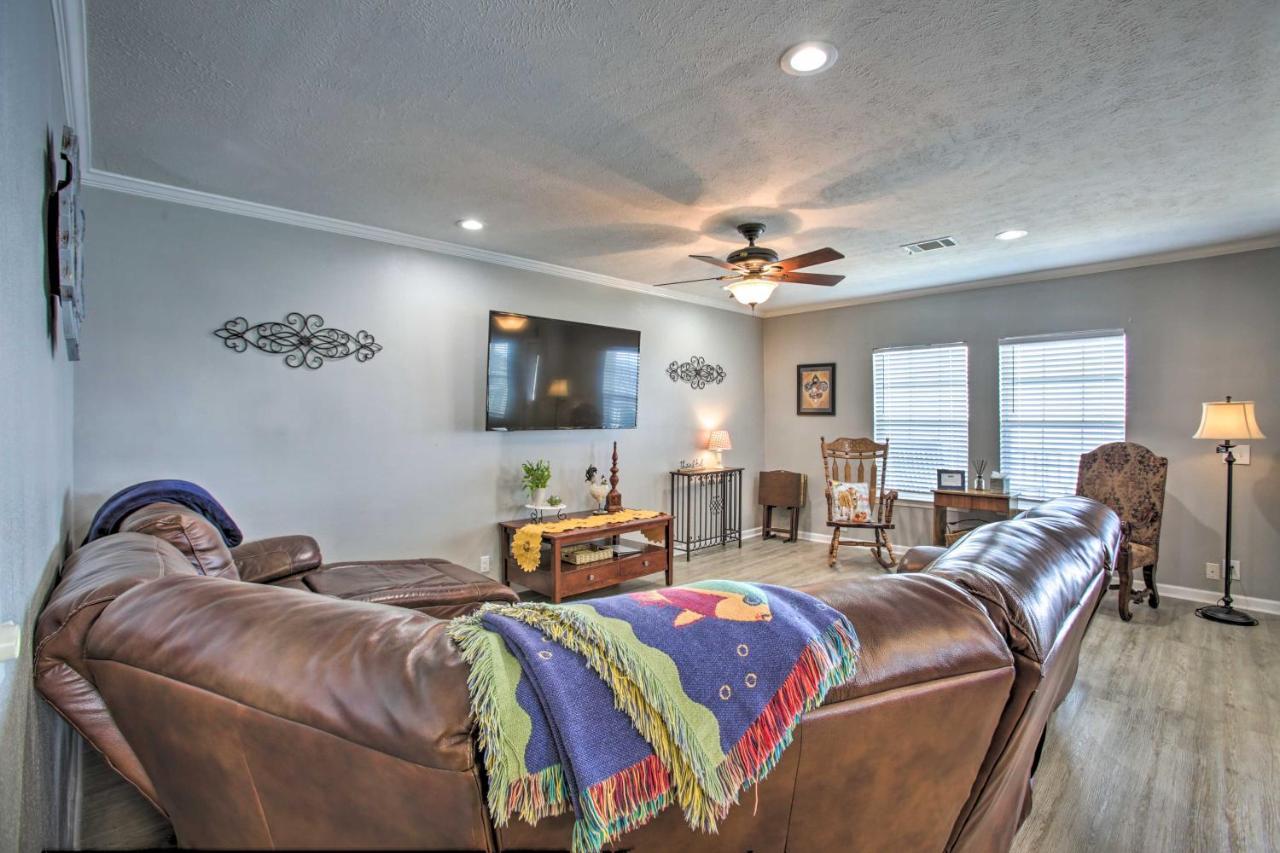 Waterfront New Orleans Home With Private Dock And Pier 외부 사진