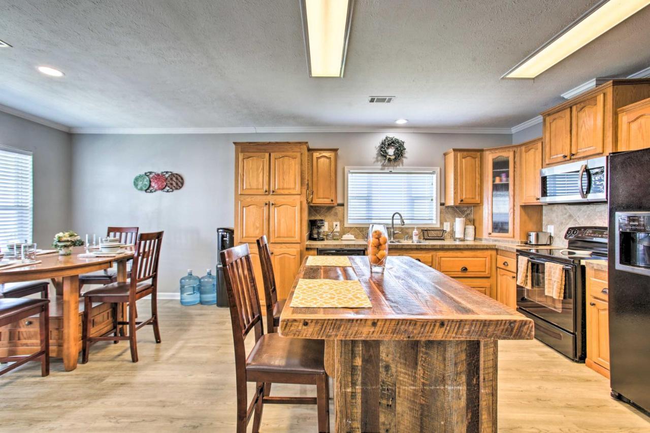 Waterfront New Orleans Home With Private Dock And Pier 외부 사진